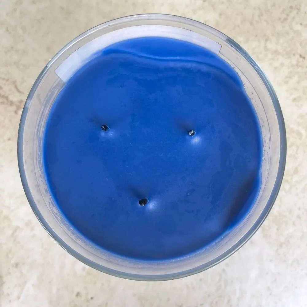 Bath & Body Works | Crisp Morning Air 3-Wick Candle - Picture 6 of 6